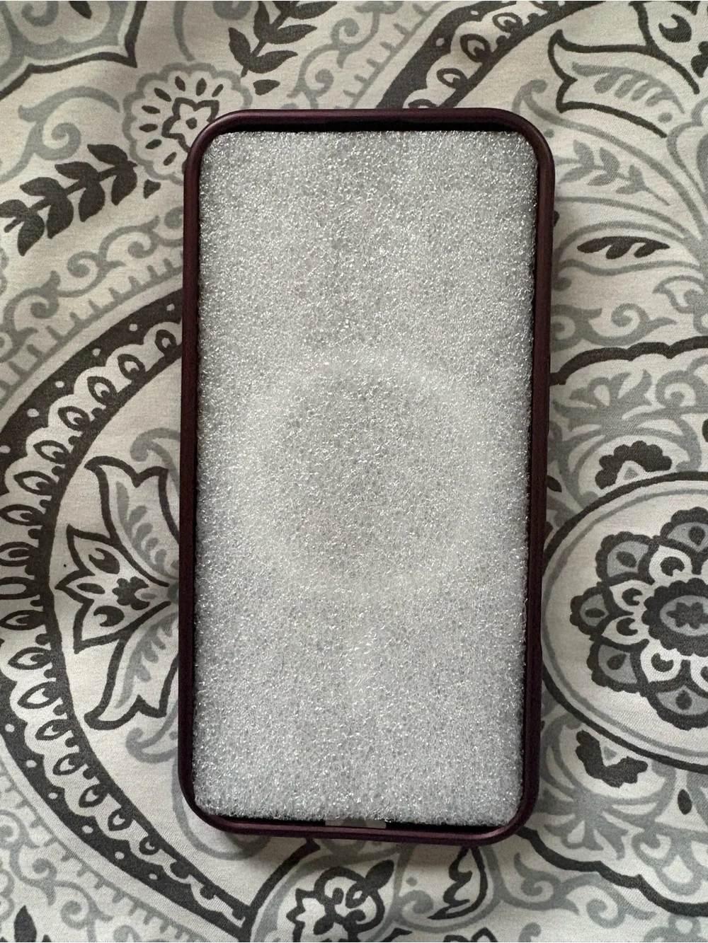 LEKEVO Burgundy Magnetic IPhone 16 Case